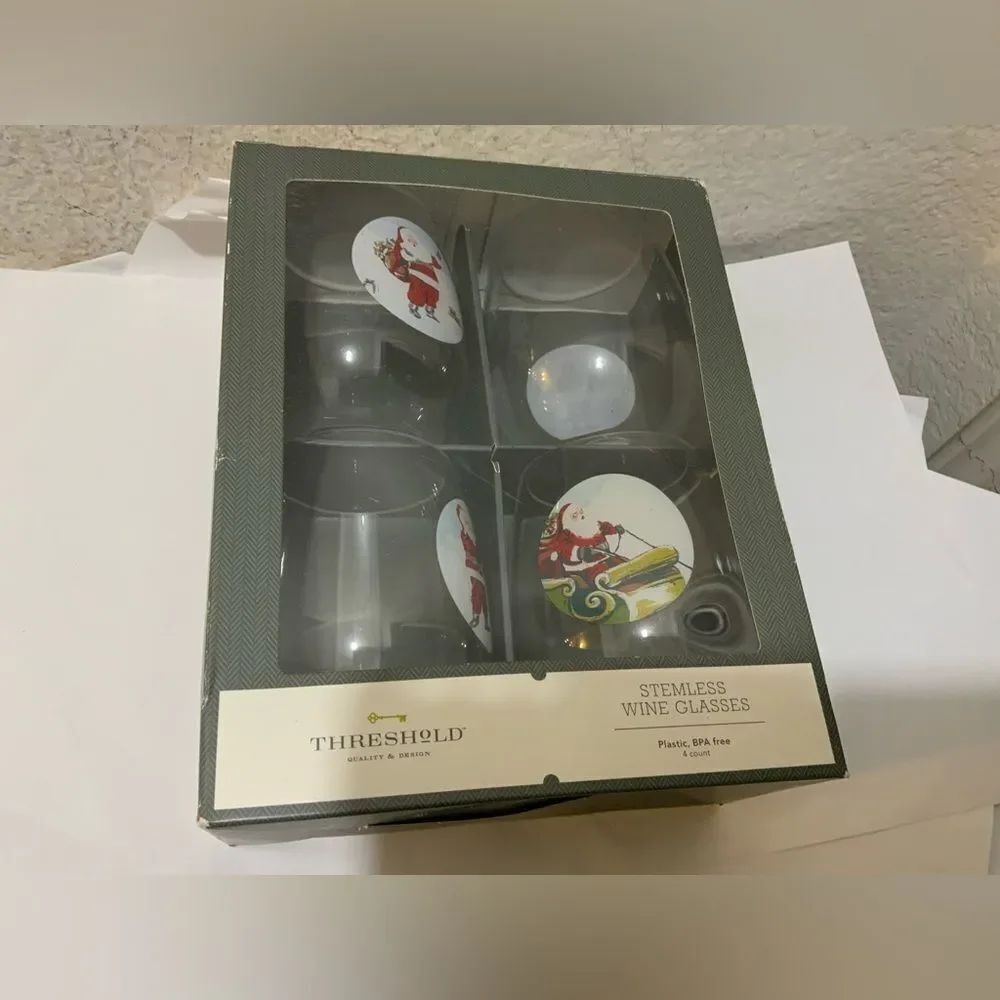 Set 4 NEW Threshold Stemless Wine Glasses SANTA CLAUS Plastic BPA Free CHRISTMAS